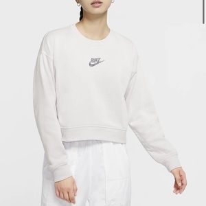 NEW - Nike Sportswear Crew